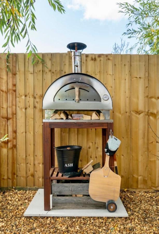 Travellers Tales - A Pod In The Cotswolds Apartment Minster Lovell Exterior foto